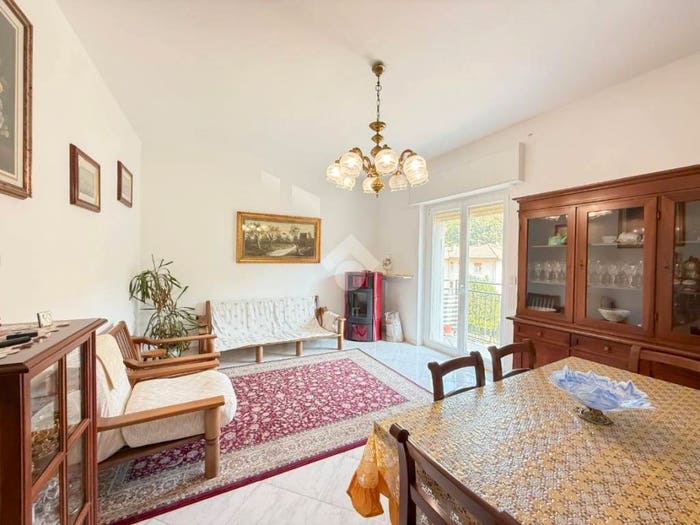 Appartamento trilocale in vendita in Via Vincenzo Vela, Induno Olona