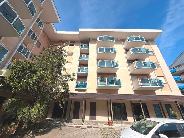 Appartamento trilocale in vendita in Corso Strasburgo, Porto Allegro, Montesilvano