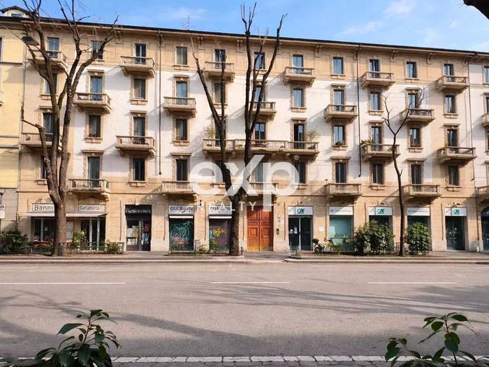 Appartamento trilocale in vendita in Via Crema, Porta Romana Medaglie d'Oro, Milano