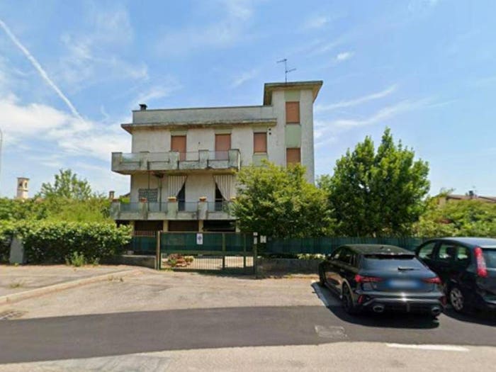 Appartamento con 5 locali in vendita in Via Monte Grappa, Centro, Tribiano
