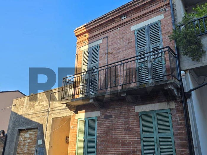 Casa con 6 locali in vendita in Corso G Garibaldi, Centro, Paglieta