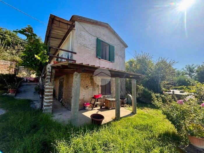 Casa trilocale in vendita in Via Valle Menetola, Collevecchio