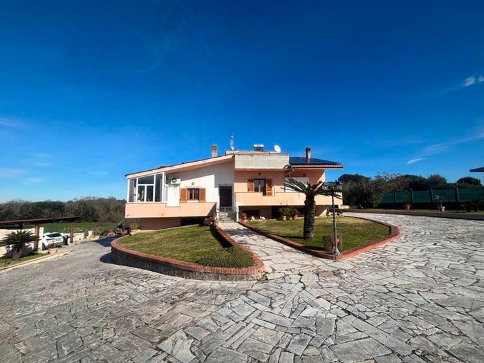 Casa con 6 locali in vendita in Via dei Pontoni, Riserva Nuova Buon Riposo, Aprilia
