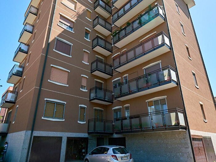 Appartamento quadrilocale in vendita in Via Galileo Galilei, Fanfani, Lodi