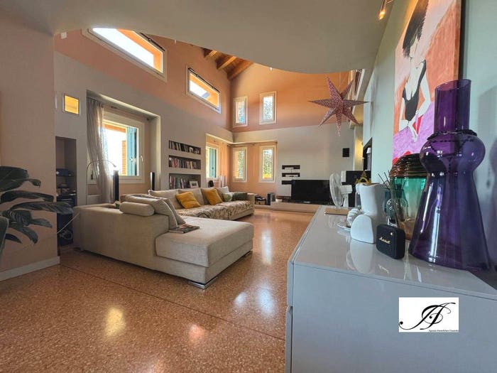 Casa con 6 locali in vendita in Via Santa Maria Annunziata, Colle, Sovizzo