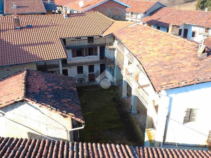 Casa con 6 locali in vendita in Via Monte Grappa, Torrazzo