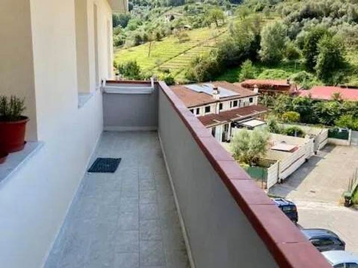 Appartamento con 6 locali in vendita in Via Perla, Perticata Bonascola Nazzano, Carrara