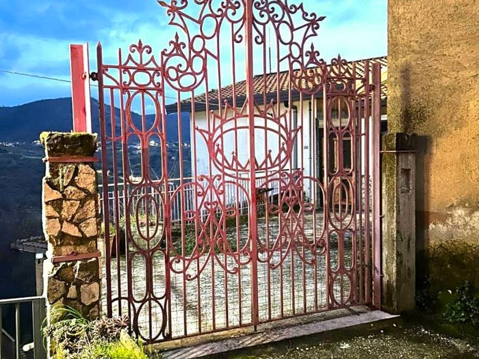 Casa trilocale in vendita in Via Castello, Candida