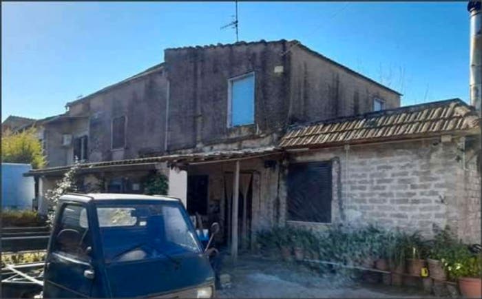 Casa con 6 locali in vendita in VIA APPIA, Centro, Minturno