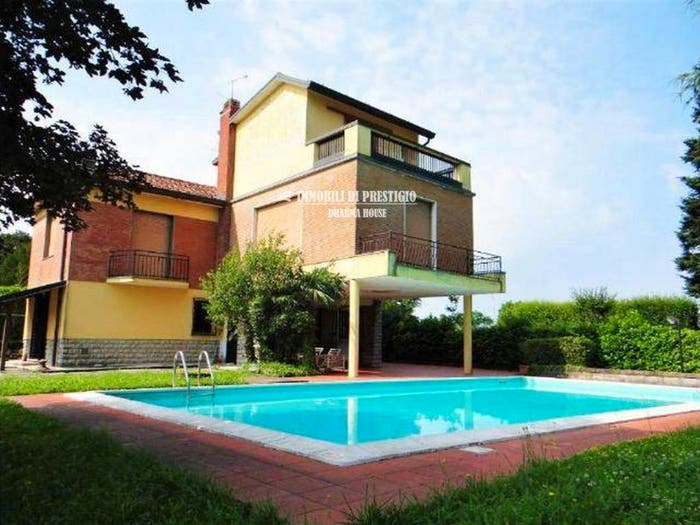 Casa con 6 locali in vendita in Via Papa Giovanni XXIII, Viganò