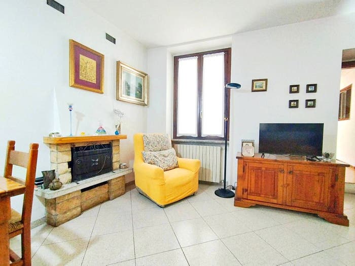 Appartamento trilocale in vendita in Via Porta Ronca, Centro, Rho