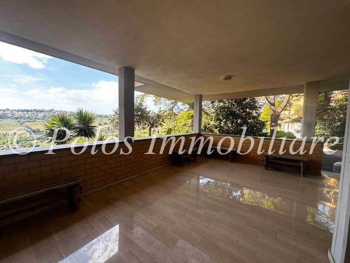 Appartamento con 6 locali in vendita in Via Beniamino Gigli, Centro, Fermo