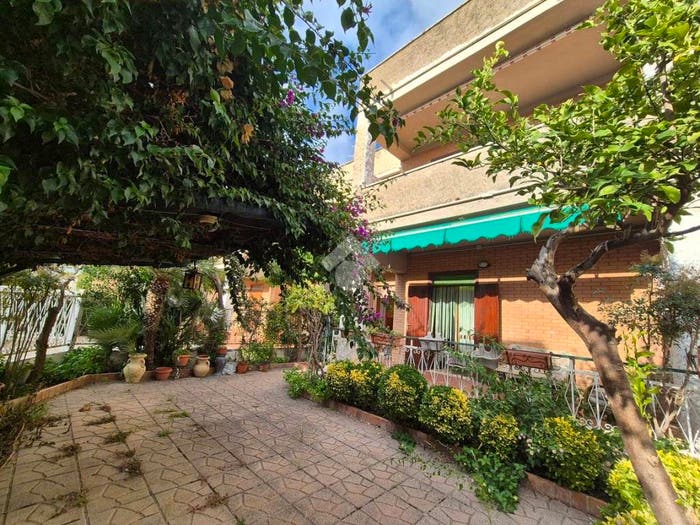 Casa quadrilocale in vendita in Via Caio Duilio, Lido di Tarquinia, Tarquinia