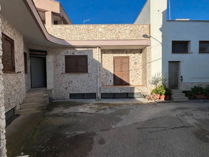 Appartamento quadrilocale in vendita in via Duca degli Abruzzi, Crispiano