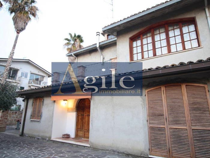 Casa con 6 locali in vendita in Centro, Alba Adriatica