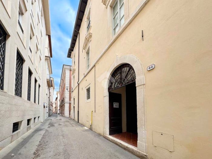Appartamento bilocale in vendita in Via Rosso Guelfaglione, Villa Comunale, L'Aquila