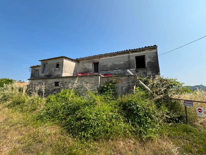 Casa con 6 locali in vendita in via Fonte, Ponzano di Fermo