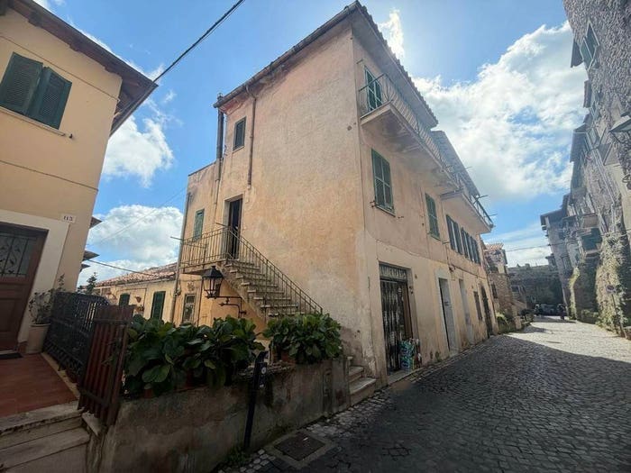Appartamento bilocale in vendita in Via Alfredo Baccelli, Centro, Castel Madama