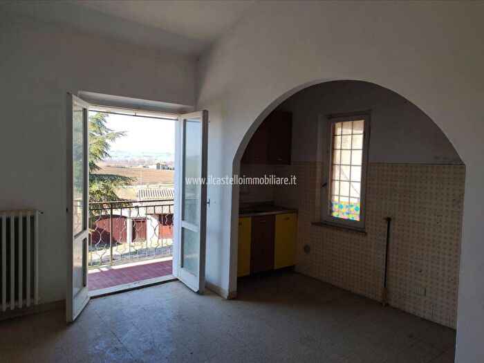 Casa quadrilocale in vendita in Centro, Paciano