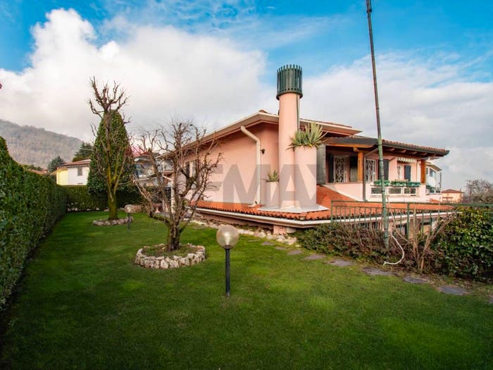 Casa quadrilocale in vendita in Centro, Castelli Calepio