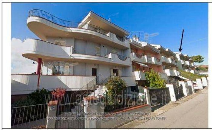 Appartamento con 6 locali in vendita in Via Prato Giulianova TE Italia, Centro, Giulianova