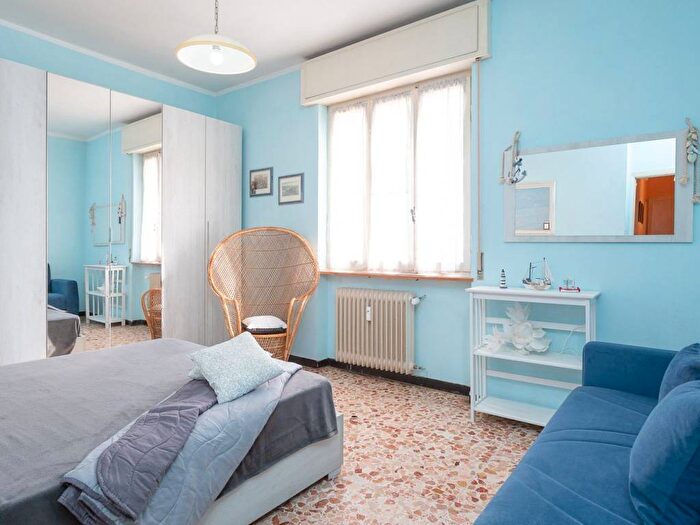 Appartamento bilocale in vendita in Via Aprile, Borghetto Santo Spirito