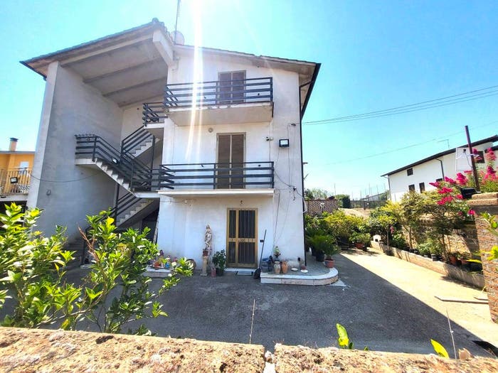 Casa con 6 locali in vendita in Via Aldo Moro, Centro, Corchiano