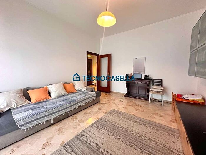 Appartamento trilocale in vendita in via Monte Grappa, Centro, Arluno