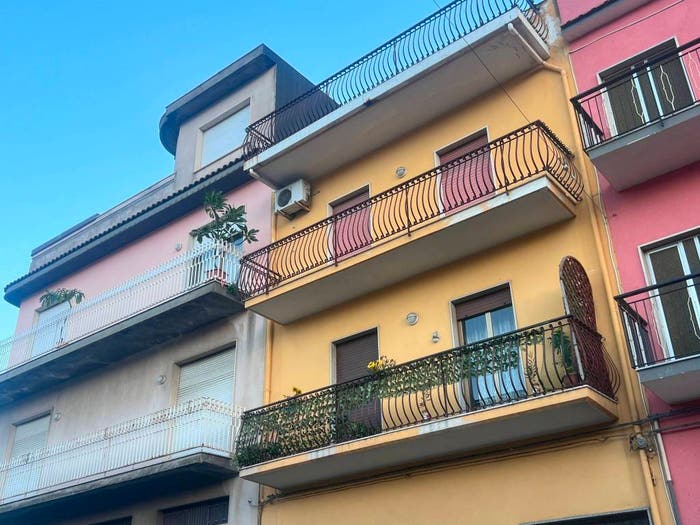 Appartamento quadrilocale in vendita in Via Umberto I, Fiumefreddo di Sicilia