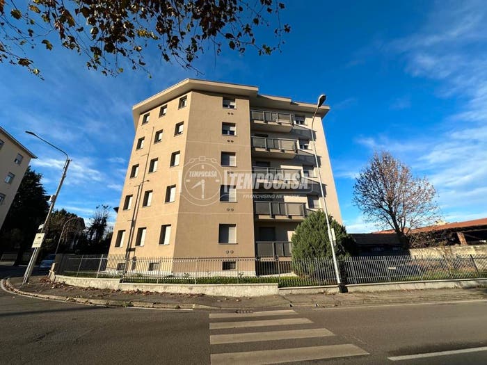 Appartamento trilocale in vendita in Viale Dante Alighieri, Barlassina