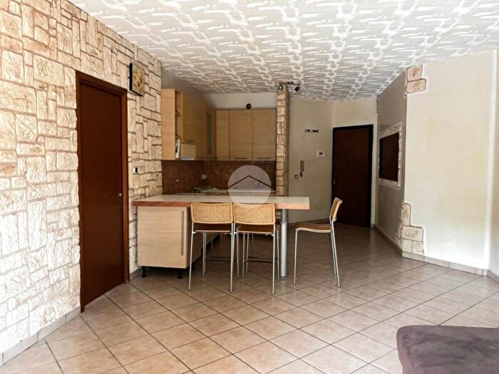 Appartamento trilocale in vendita in Via Bachelet, Cerese, Borgo Virgilio