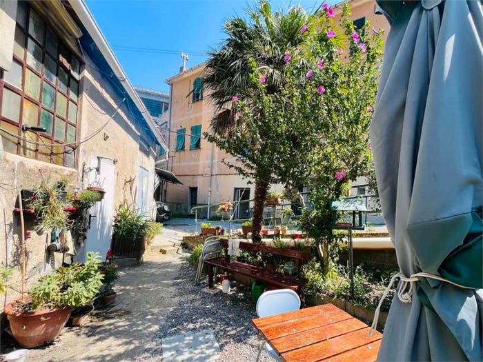 Appartamento con 5 locali in vendita in VIA DELLE FABBRICHE, Fiorino, Genova