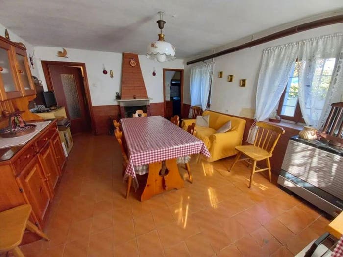 Casa con 6 locali in vendita in Via Della Braglia SNC, Centro, Casina