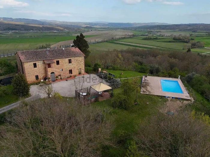 Casa con 6 locali in vendita in Città della Pieve