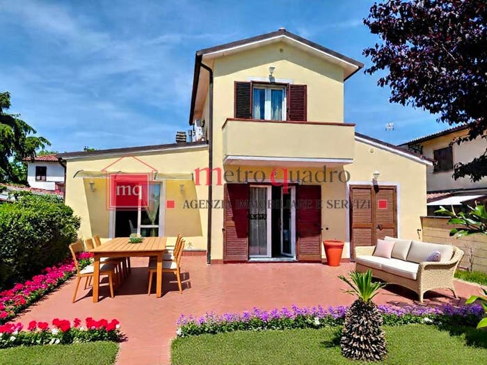 Casa con 6 locali in vendita in Titignano Visignano, Cascina