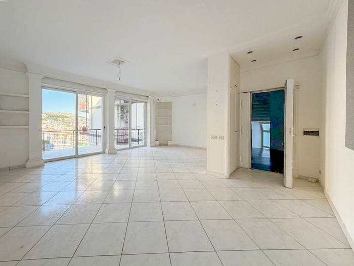 Appartamento con 5 locali in vendita in Via Pacuvio, Posillipo, Napoli