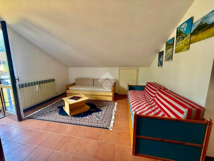 Appartamento trilocale in vendita in Via Porro, Nembra, Edolo