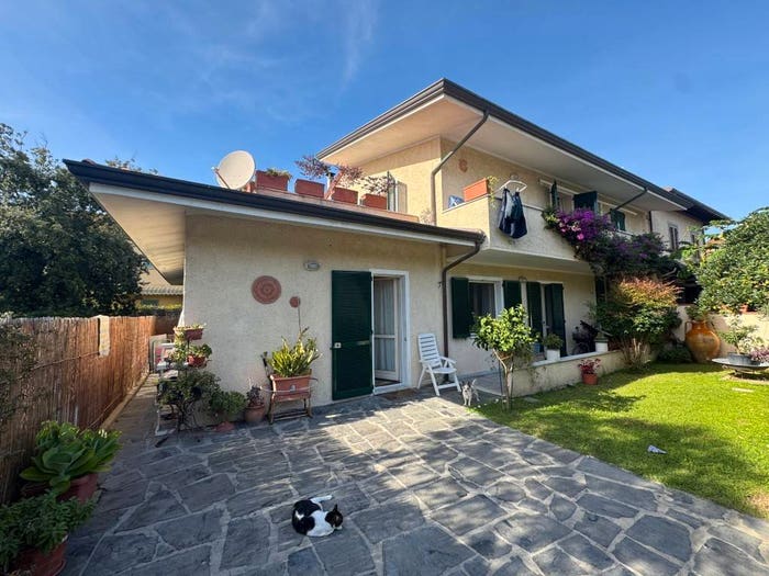 Casa con 5 locali in vendita in Via Duca d'Aosta, Centro, Forte dei Marmi