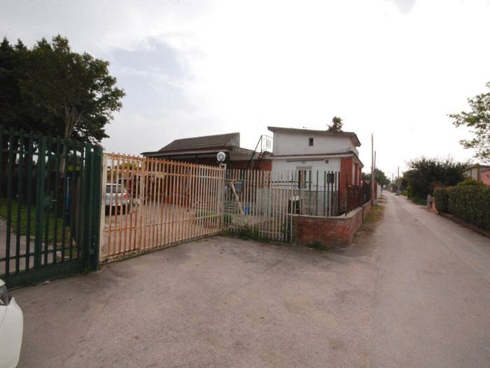 Casa con 5 locali in vendita in Via del Salice, Salice Vecchio, Foggia