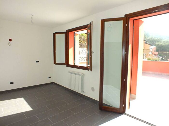 Appartamento trilocale in vendita in Giustenice