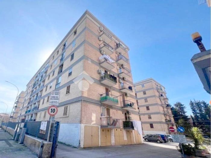 Appartamento quadrilocale in vendita in Via Giuseppe Imperiale, Vigili del Fuoco, Foggia