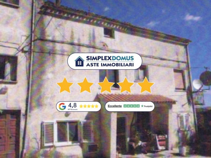 Appartamento con 6 locali in vendita in Via Sant'Obrizio, Troviggiano, Cingoli