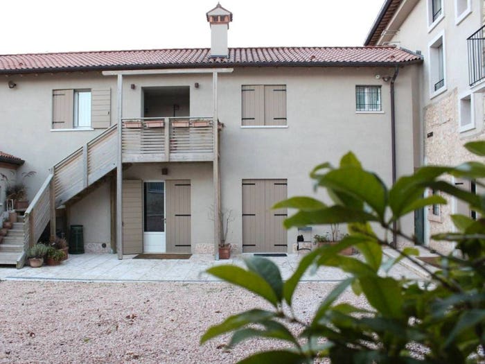 Casa con 6 locali in vendita in Via Valle, Mezzane di Sotto