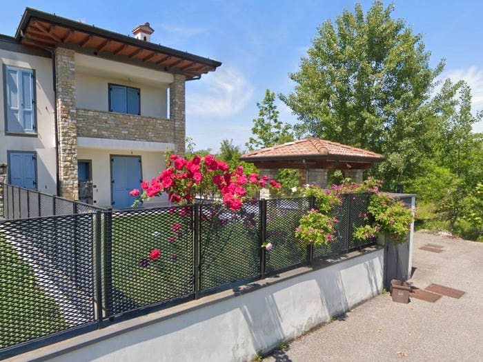 Casa quadrilocale in vendita in Via Veneto, Pontoglio