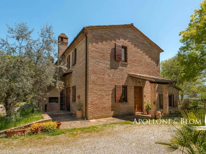 Casa con 6 locali in vendita in strada per chianciano, Centro, Chianciano Terme