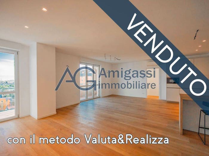 Appartamento trilocale in vendita in Via Filippo Corridoni, Redona, Bergamo