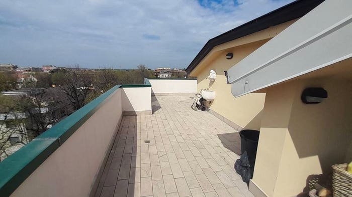 Casa trilocale in vendita in Via Genova, Clinica Piacenza, Piacenza