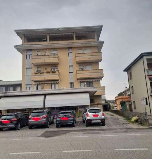 Appartamento con 5 locali in vendita in Via Trieste, Centro, Azzano Decimo