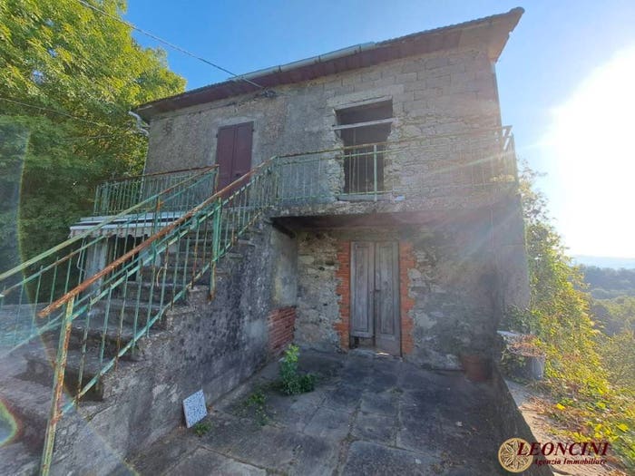 Casa con 6 locali in vendita in Via Rivazzo, Rivazzo, Mulazzo