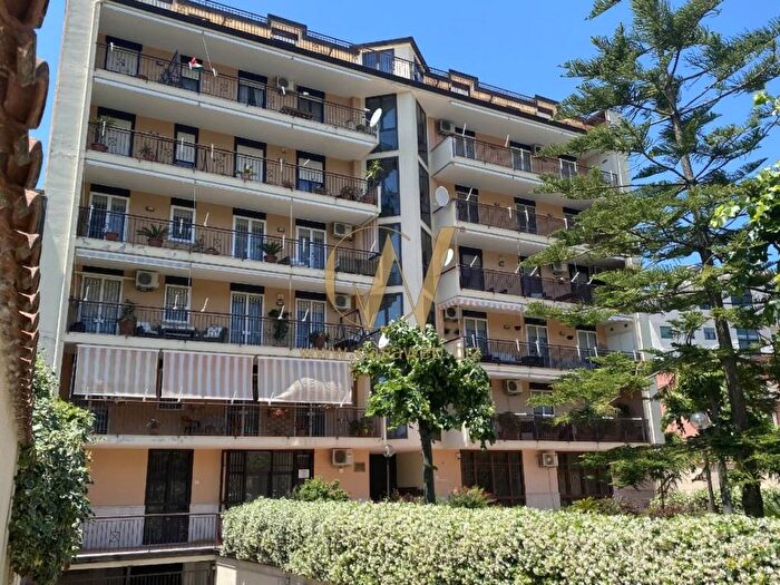 Appartamento trilocale in vendita in VIA VINCENZO GUERRIERO, Tredici, Caserta